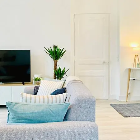 Appartement Le Trayas Raphael Superbe 3 Pièces Vue Mer Jardin Privatif Jacuzzi 6 Personnes *