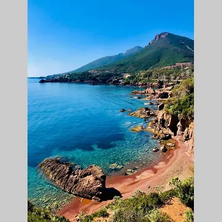 Appartement Le Trayas Raphael Superbe 3 Pièces Vue Mer Jardin Privatif Jacuzzi 6 Personnes